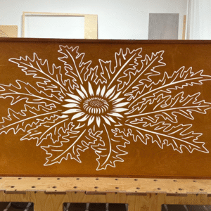 Frezowana, podświetlana dekoracja